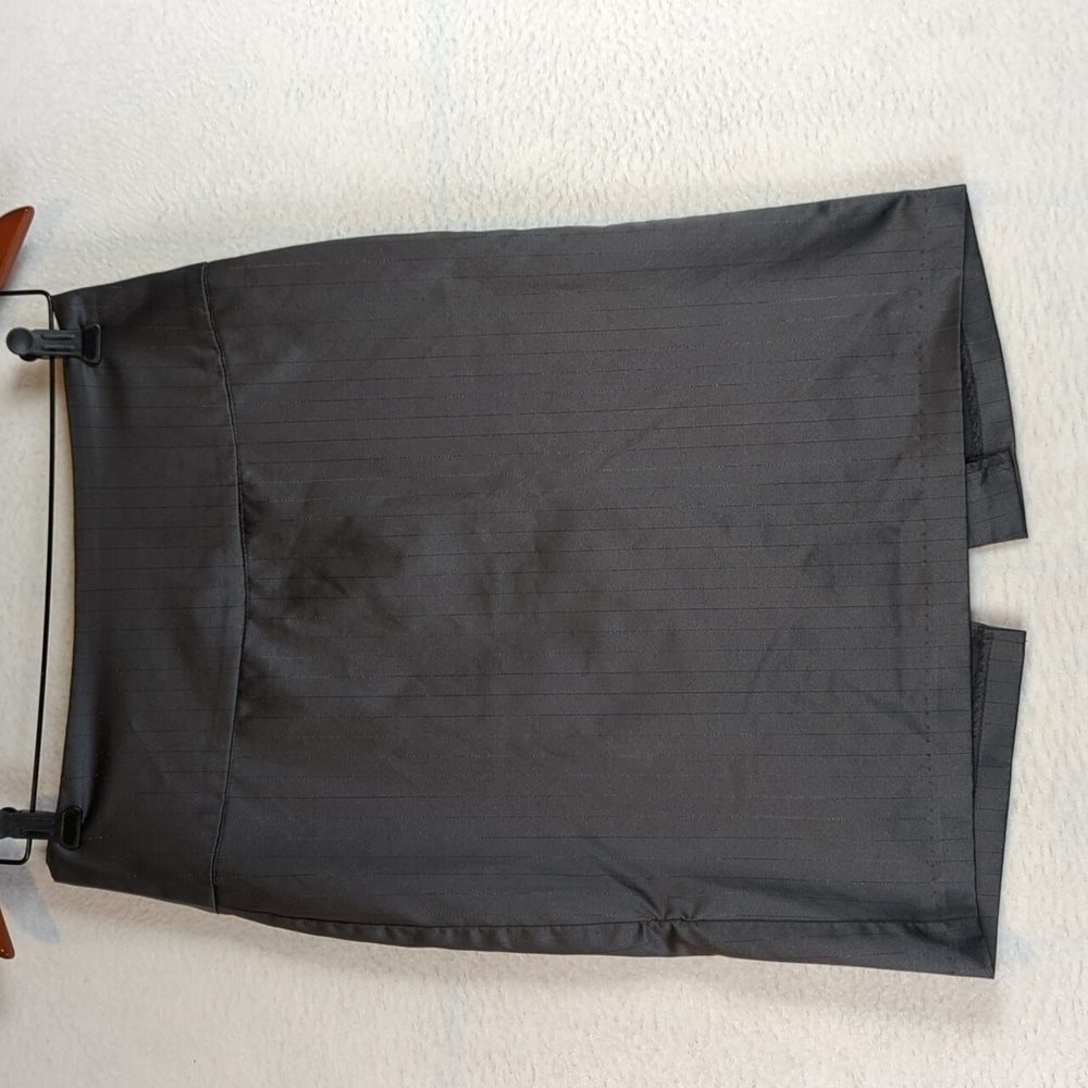 Charlotte Russe Dark Gray Metallic Pinstripe Pencilk Skirt 8